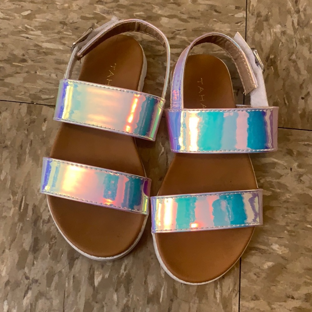 Tahari sandles